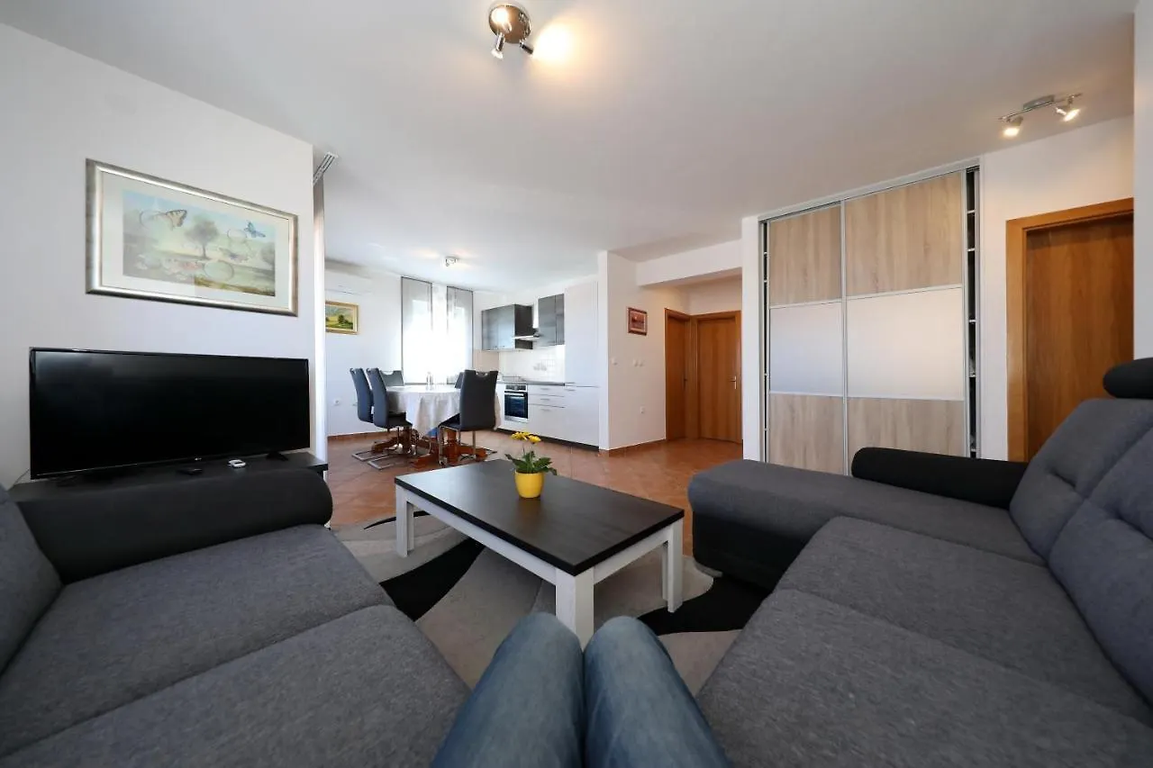 Apartment Dora Preko