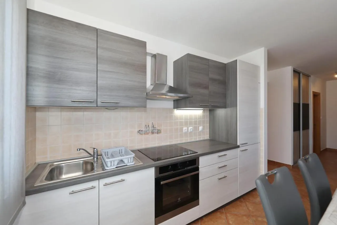 Apartment Dora Preko