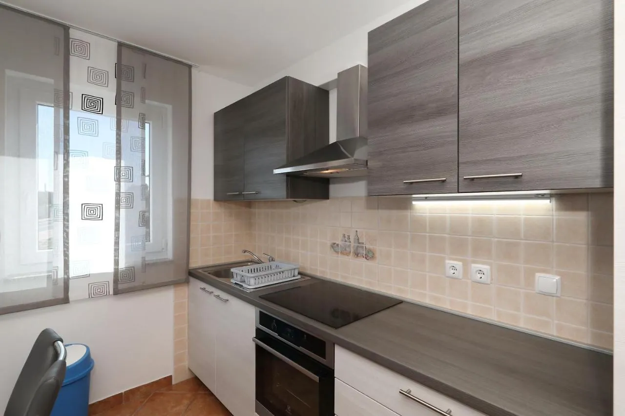 Apartment Dora Preko