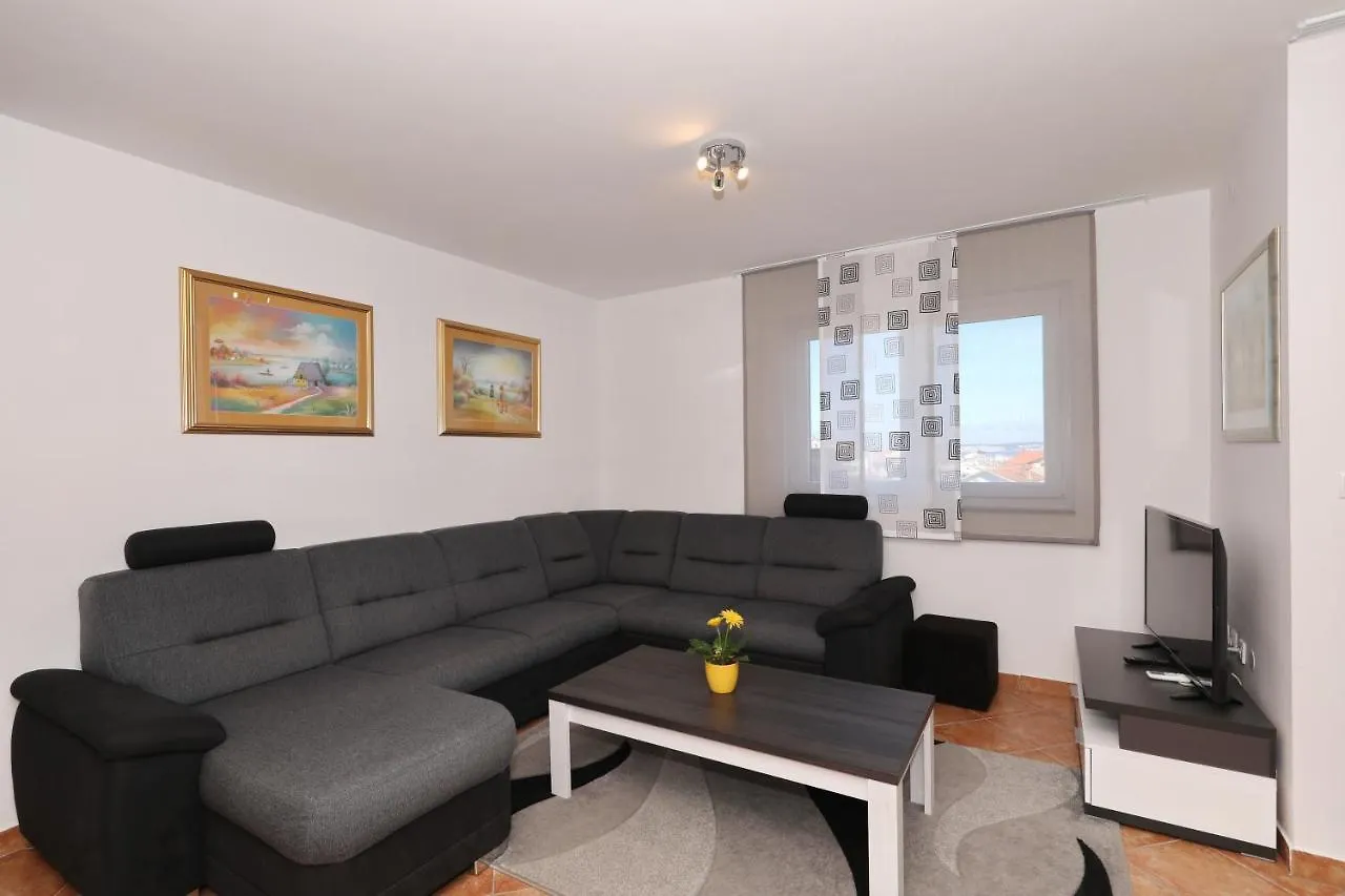 Apartment Dora Preko