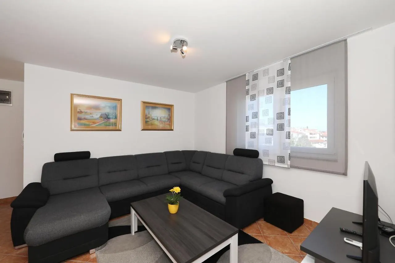 Apartment Dora Preko